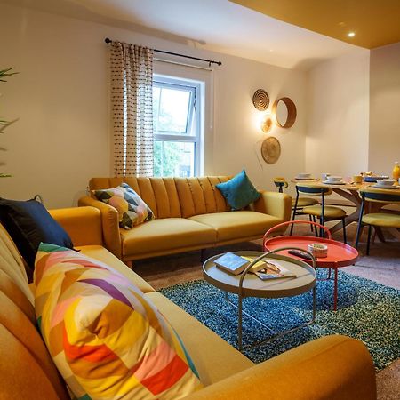 Stay With Airhgt @ Luxe Apartment In Central Харогейт Екстериор снимка