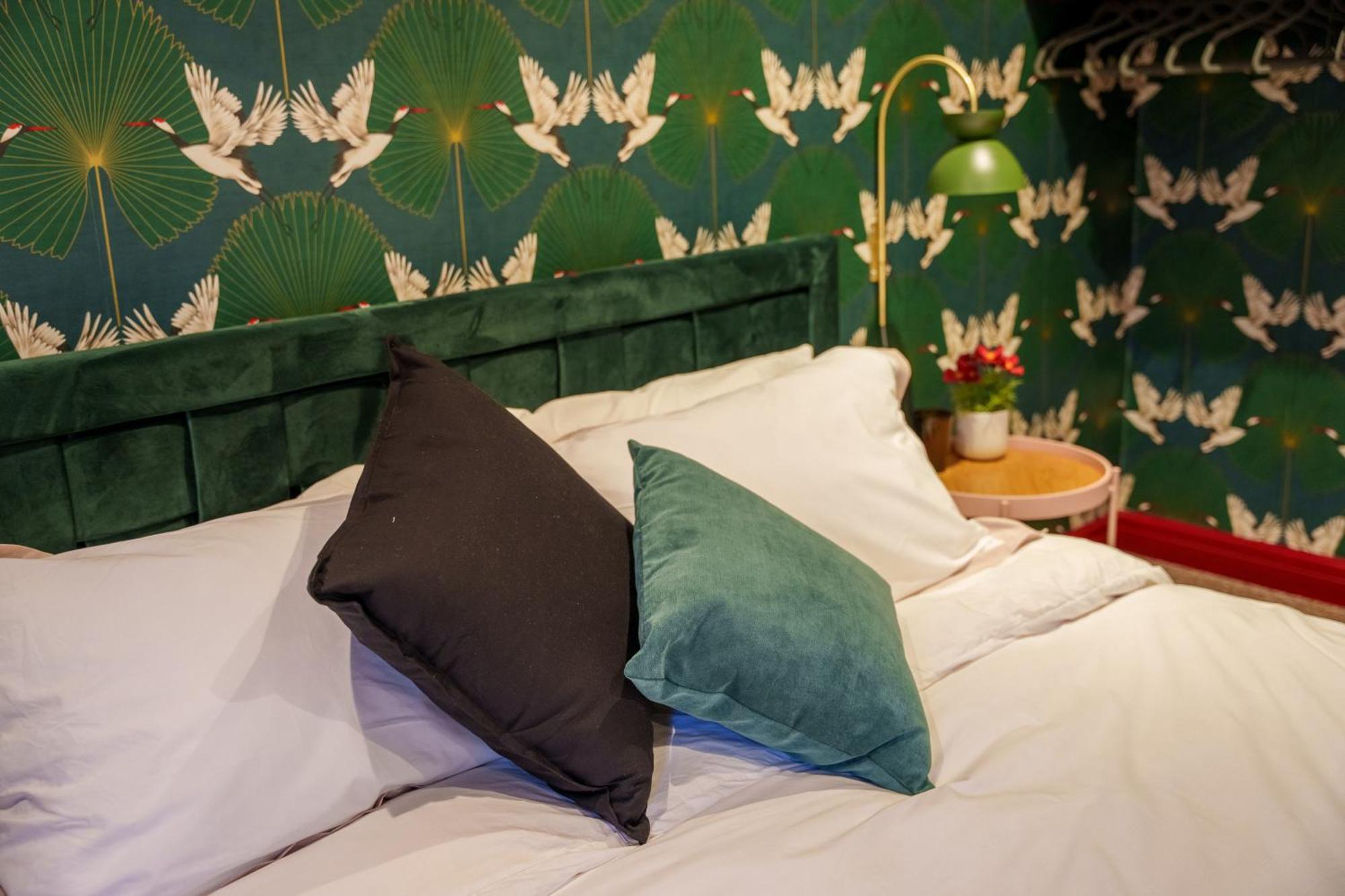 Stay With Airhgt @ Luxe Apartment In Central Харогейт Екстериор снимка