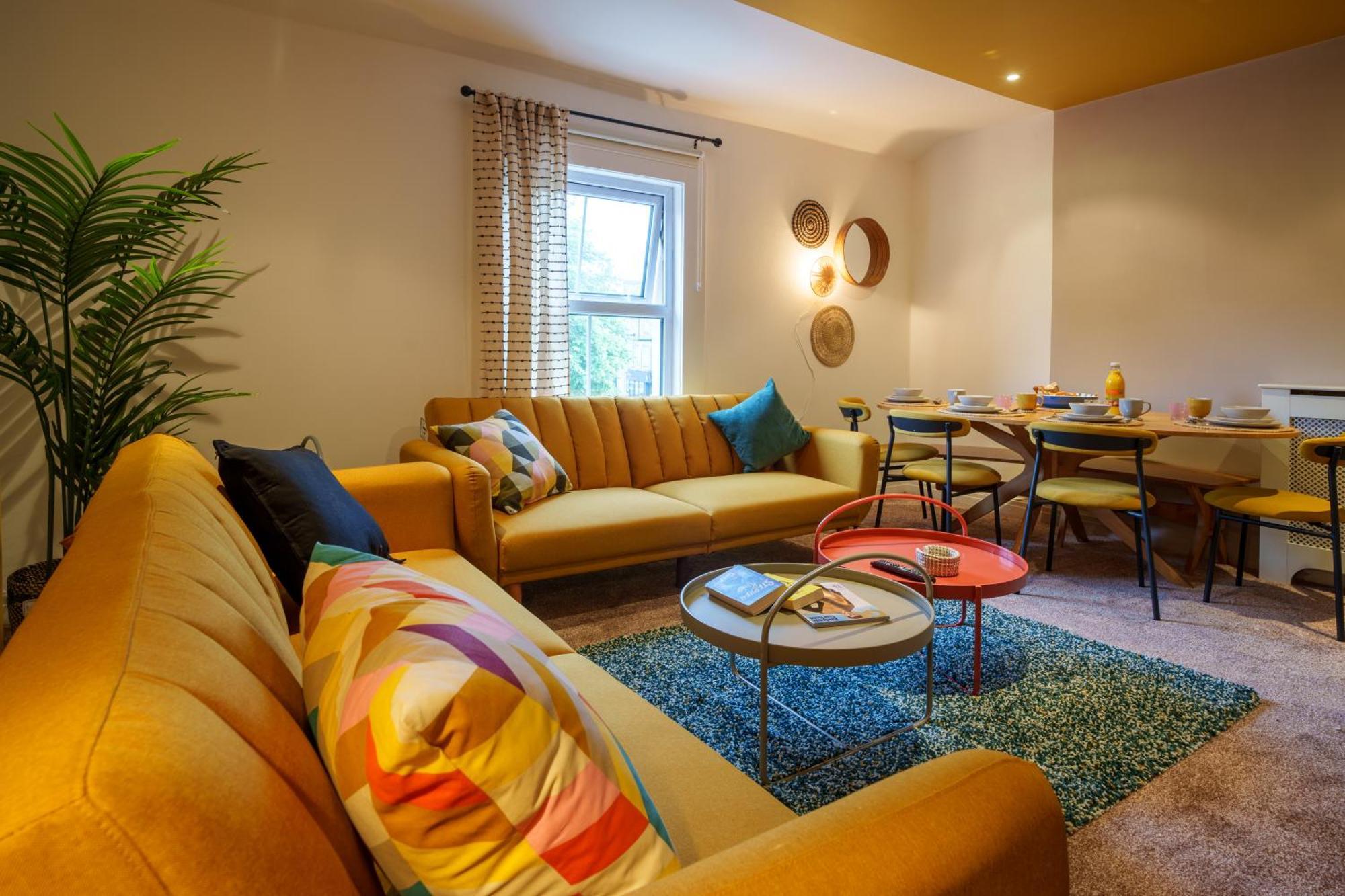 Stay With Airhgt @ Luxe Apartment In Central Харогейт Екстериор снимка