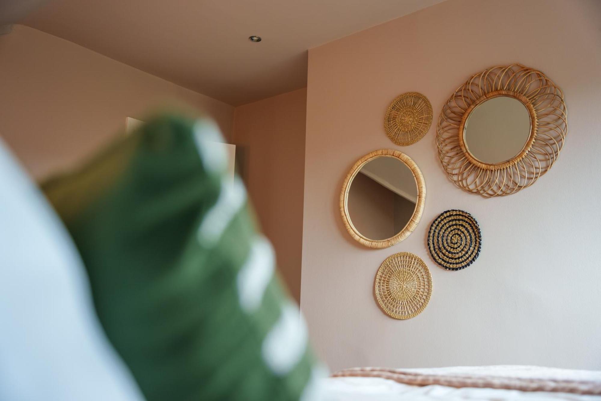 Stay With Airhgt @ Luxe Apartment In Central Харогейт Екстериор снимка