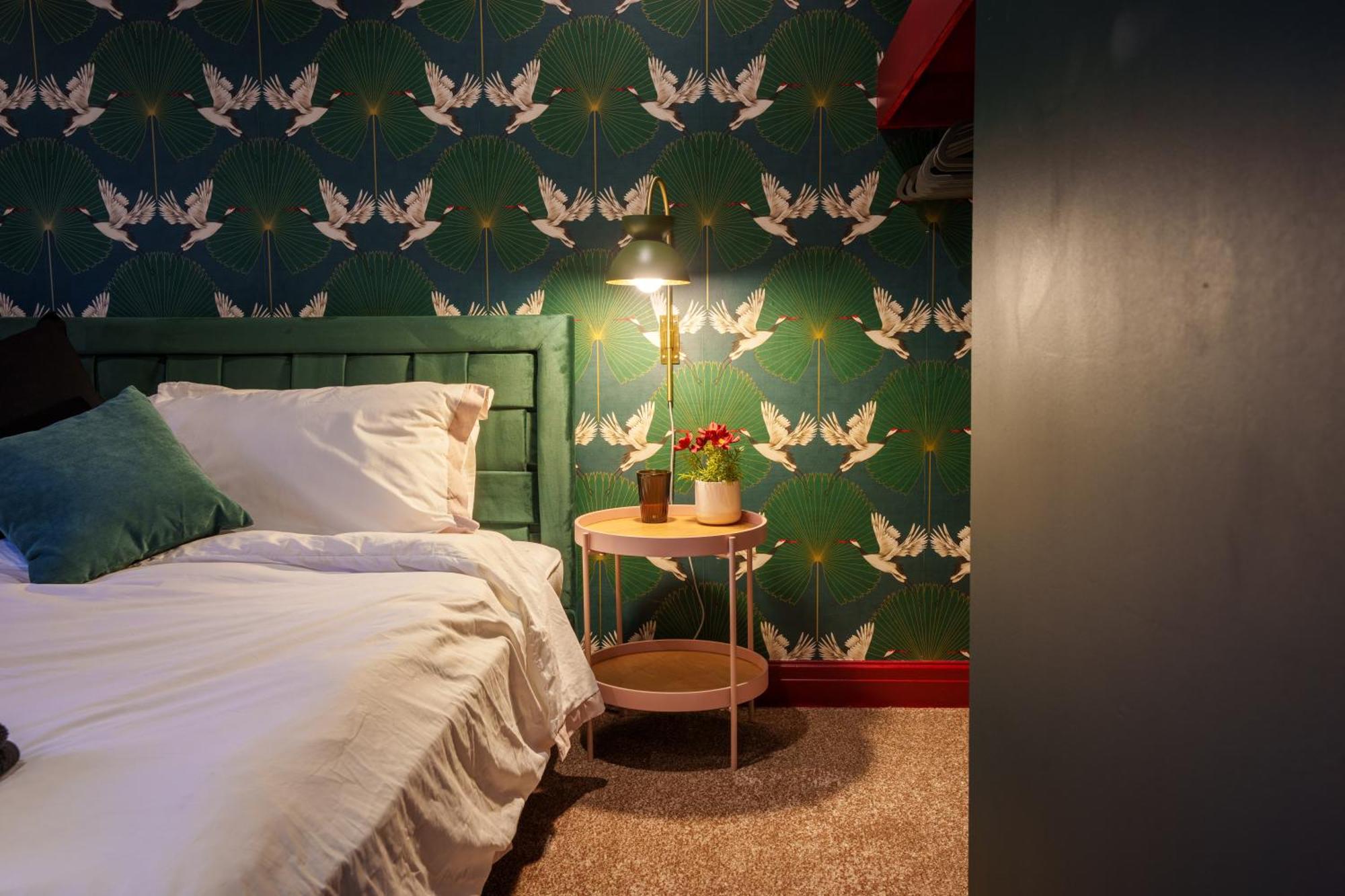 Stay With Airhgt @ Luxe Apartment In Central Харогейт Екстериор снимка