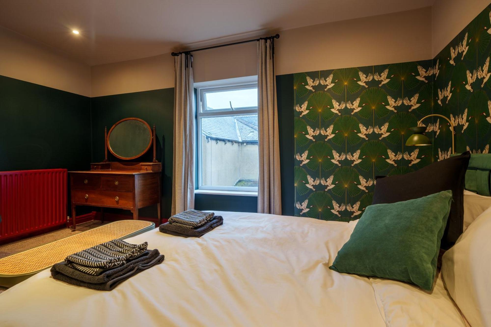 Stay With Airhgt @ Luxe Apartment In Central Харогейт Екстериор снимка